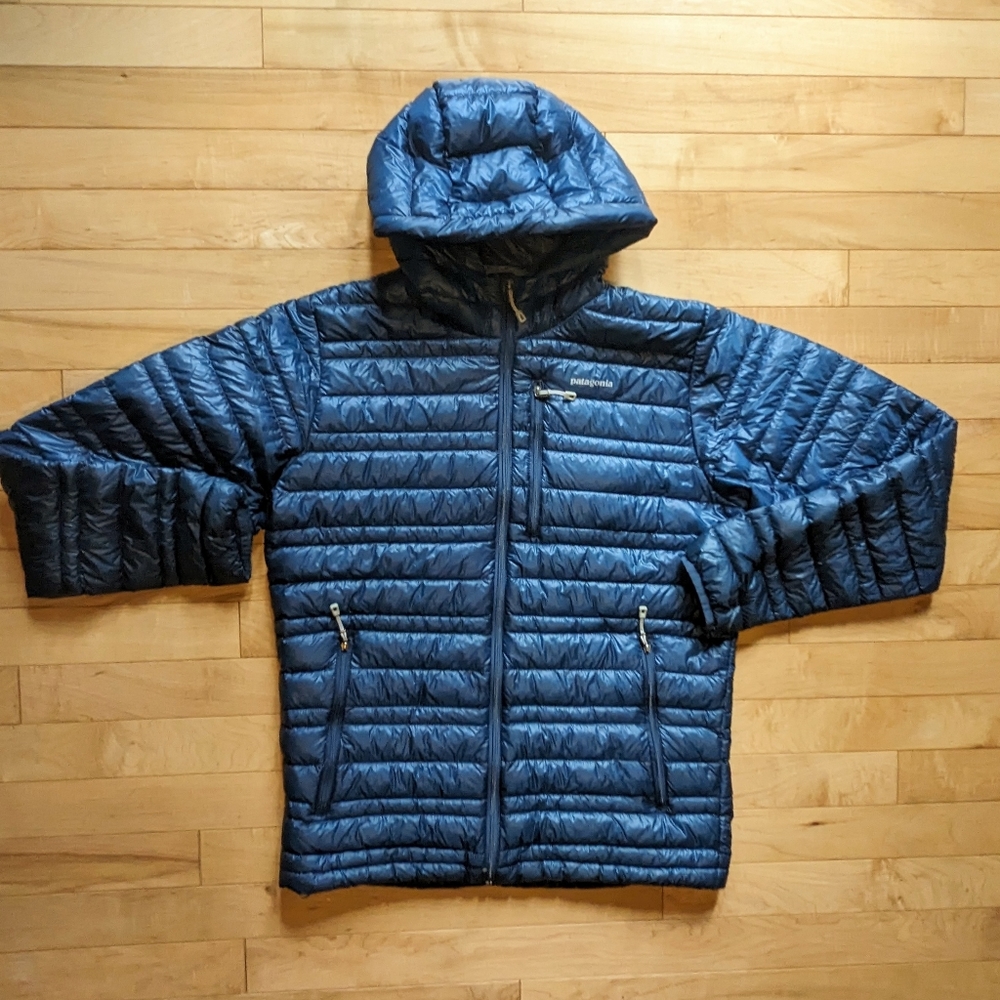 PATAGONIA - M's Ultralight Down Hoody. Size XS